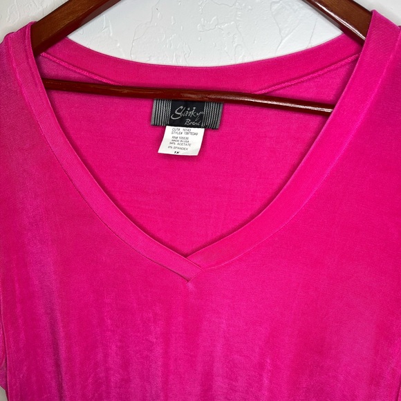 Slinky Brand Hot Pink V-Neck Short Sleeve Top - Picture 2 of 7